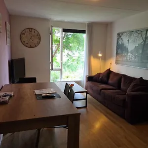 comfortabele-accommodatie-met-dakterras-aan-het-water.zandvoort-hotels.com/